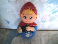 8.5'' ROLY POLY MUSICAL RED RIDING HOOD TOY,MADE IN SPAIN